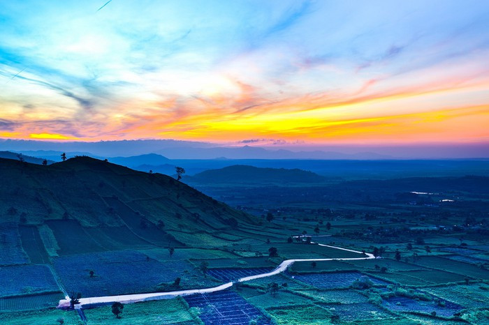  Đường lên núi lửa Chư Đăng Ya nhìn từ trên cao