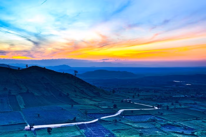  Đường lên núi lửa Chư Đăng Ya nhìn từ trên cao