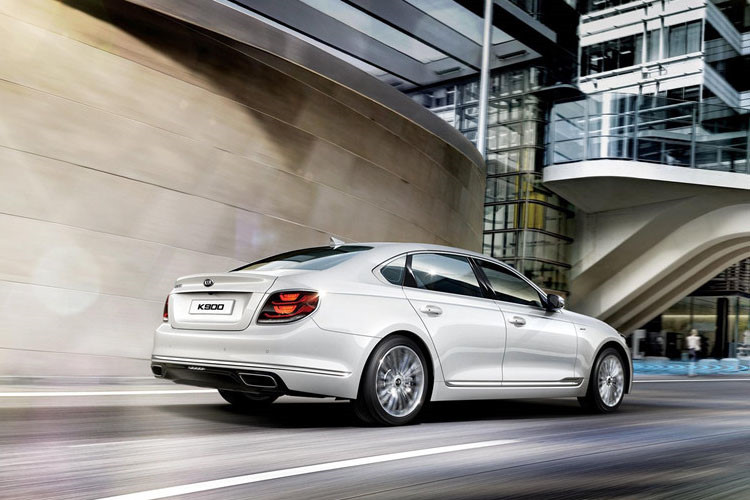 Điều này khiến không gian nội thất của K900 2019 được nới rộng đáng kể và nâng cao sự ổn định và chắc chắn khi vận hành.