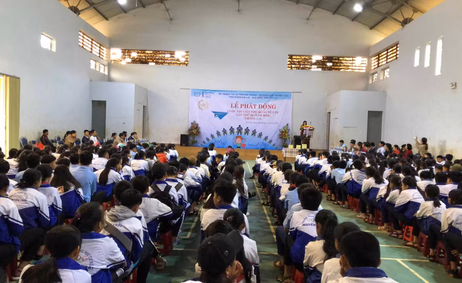 Toàn cảnh buổi lễ phát động. Ảnh: Phan Lài