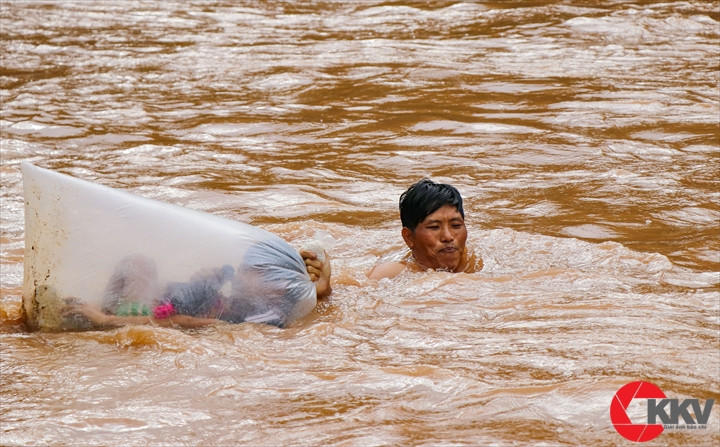 Một tác phẩm ảnh trong bộ ảnh 