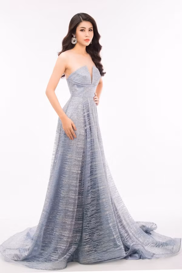  Nguyễn Thị Ngọc Huyền là đại diện Việt Nam tham gia cuộc thi Miss Model of the World 2018. Đây là năm kỷ niệm lần thứ 30 cuộc thi được tổ chức. Đêm chung kết sẽ được diễn ra vào ngày 18/11 tại Thẩm Quyến, Trung Quốc. Đại diện của Việt Nam các năm trước tại cuộc thi có siêu mẫu Lan Khuê, siêu mẫu Ngọc Thạch... Thành tích cao nhất của Việt Nam tại sân chơi này là Á hậu 4 của Nguyễn Ngọc Lan Hương vào năm 2009.