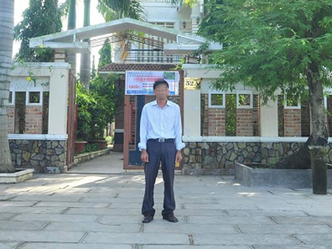  Ảnh Nguyễn Văn Thịnh gửi chị N.T.T (Nghệ An) khi hai người còn quen nhau