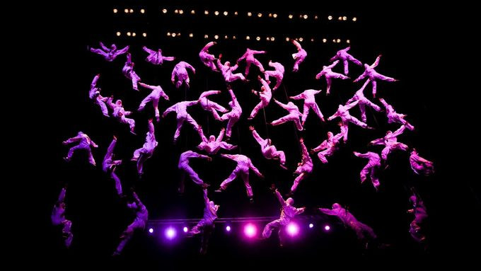 Lisbon, Bồ Đào Nha: Một đội biểu diễn ở vùng Catalan đem đến những màn trình diễn mà CNN đánh giá là “đáng kinh ngạc” tại lễ hội âm nhạc Super Bock Super Rock, tổ chức ở thành phố Lisbon. Ảnh: Jose Sena Goulao/Lusa.