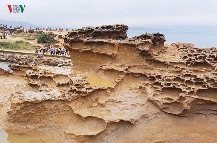 Đây là một điểm đến tự nhiên đẹp nhất Đài Loan, mỗi năm thu hút hàng triệu du khách trong và ngoài vùng lãnh thổ này đến tham quan. 