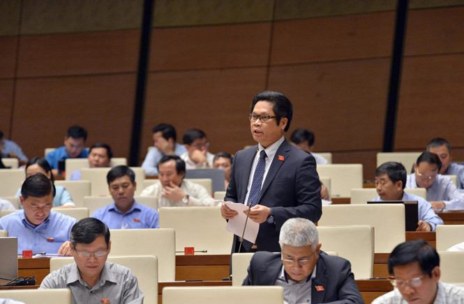 Đại biểu Vũ Tiến Lộc phát biểu thảo luận