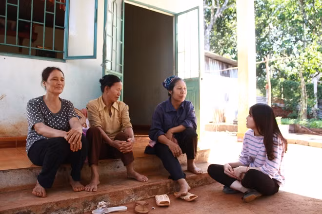 Cư dân của “Dốc không chồng” tâm sự về những ngày đã qua.