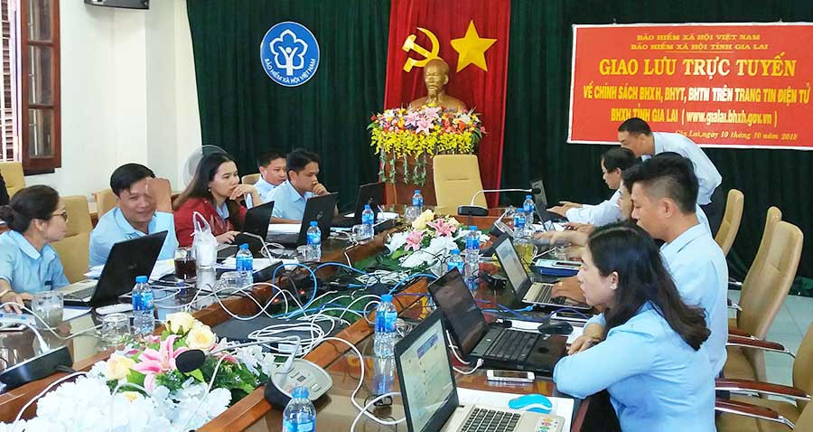  Bảo hiểm Xã hội tỉnh tổ chức giao lưu trực tuyến về chính sách BHXH, BHYT. Ảnh: N.Y
