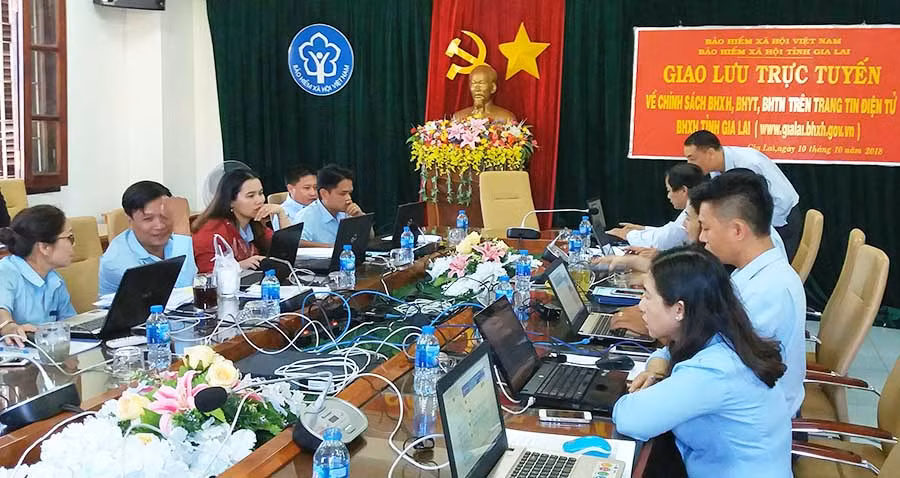  Bảo hiểm Xã hội tỉnh tổ chức giao lưu trực tuyến về chính sách BHXH, BHYT. Ảnh: N.Y