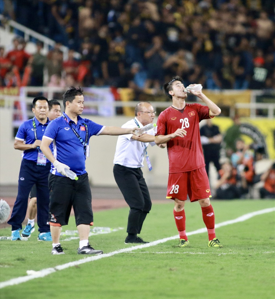 HLV Park Hang-seo đặt mục tiêu giành ngôi đầu bảng A. Ảnh: H.A