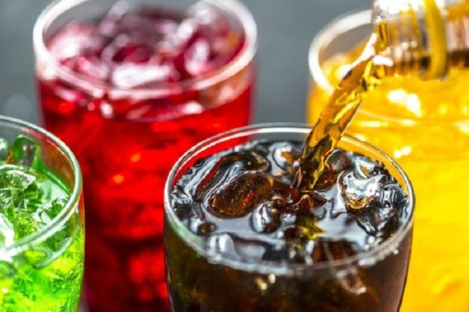 Nước ngọt rất nhiều đường, không tốt cho sức khỏe nói chung chứ không riêng người bị tăng huyết áp.  Nước ngọt rất nhiều đường, không tốt cho sức khỏe nói chung chứ không riêng người bị tăng huyết áp.