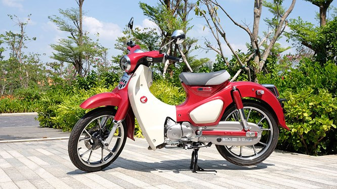 Honda Việt Nam không đặt nặng mục tiêu doanh số đối với Super Cub C125 mà chỉ tập trung vào một lượng khách hàng dư dả tài chính (Ảnh: Wicky Nguyễn) Honda Việt Nam không đặt nặng mục tiêu doanh số đối với Super Cub C125 mà chỉ tập trung vào một lượng khách hàng dư dả tài chính (Ảnh: Wicky Nguyễn)