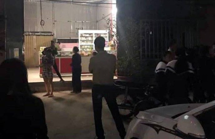 Nhiều người bàng hoàng sau cái chết của nạn nhân.