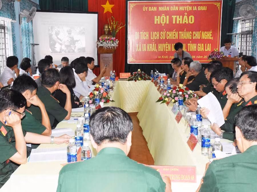  Hội thảo di tích lịch sử Chiến thắng Chư Nghé do UBND huyện Ia Grai tổ chức trong tháng 6-2018. Ảnh: Chí Hào