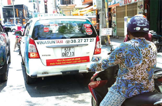 Việc phản ứng của một hãng taxi truyền thống để phản đối taxi công nghệ là phản ứng nóng vội, tạo ra hiệu ứng ngược (ảnh enternews) Việc phản ứng của một hãng taxi truyền thống để phản đối taxi công nghệ