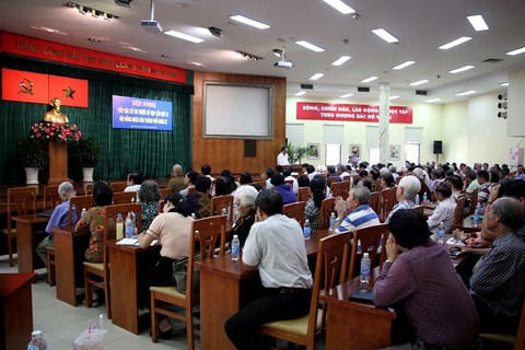 Toàn cảnh buổi tiếp xúc cử tri sáng 20/11.