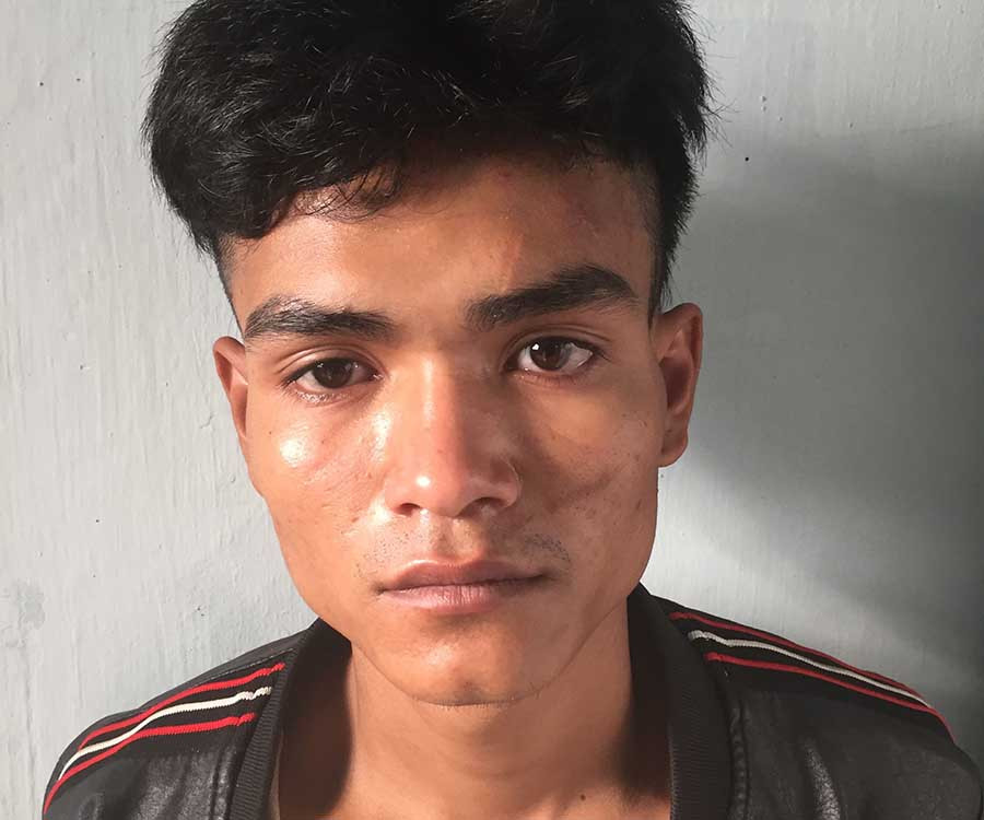  Đối tượng A Thiên tại cơ quan điều tra. Ảnh: Văn Ngọc