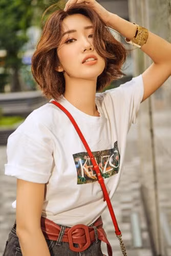Tất cả đều được Thúy Ngân sử dụng để ghi điểm về phong cách thời trang street style.