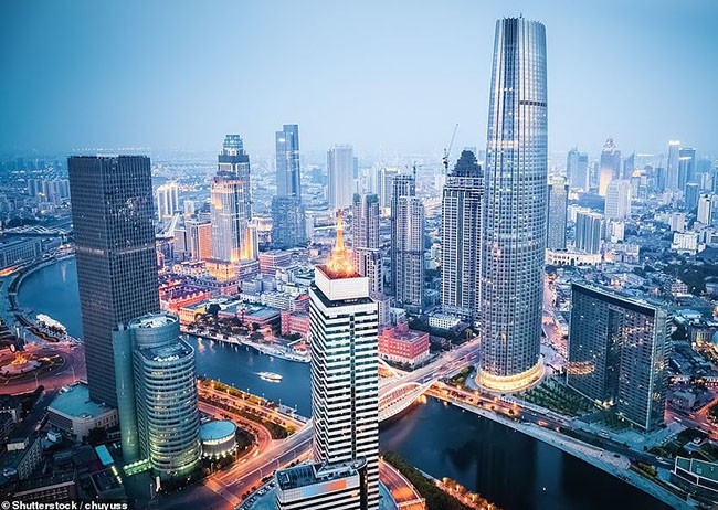  Thiên Tân một thành phố phát triển cực nhanh có dân số khoảng 15 triệu và huyện đô thị của nó bao gồm 4.200 dặm vuông.