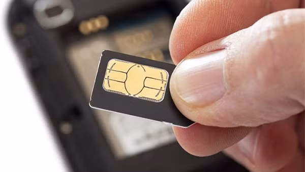 Việc liên lạc tới thuê bao 11 số của tất cả các mạng di động sẽ được ngắt kết nối kể từ ngày 15/11.