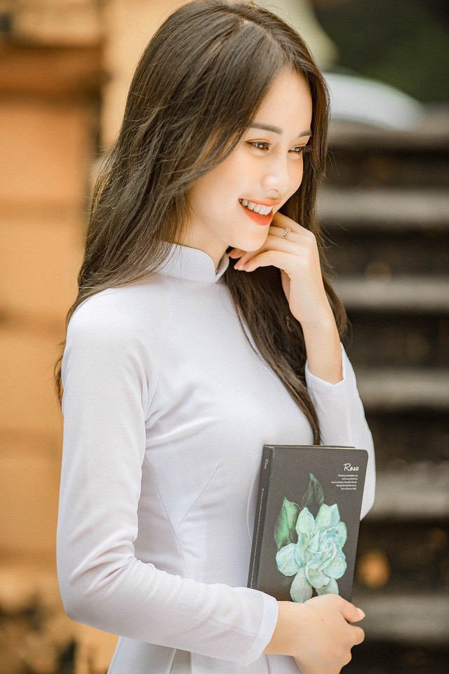 Bên cạnh đó, Mai Phương còn đạt danh hiệu Á khôi 2 Hoa khôi Ảnh Hà Nội, top 4 Gương mặt trang bìa Báo Hoa Học Trò. Bên cạnh đó, Mai Phương còn đạt danh hiệu Á khôi 2 Hoa khôi Ảnh Hà Nội, top 4 Gương mặt trang bìa Báo Hoa Học Trò.