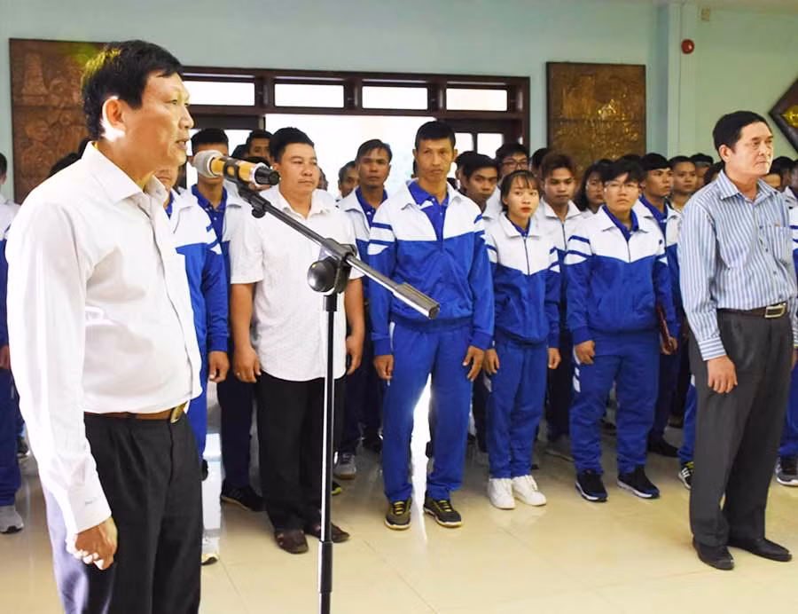  Ông Phạm Hồng Phong-Phó Giám đốc Sở VH-TT và DL tỉnh Gia Lai phát biều tại buổi lễ. Ảnh: H.P