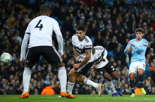 Brahim Diaz mở tỉ số cho Man City Brahim Diaz mở tỉ số cho Man City