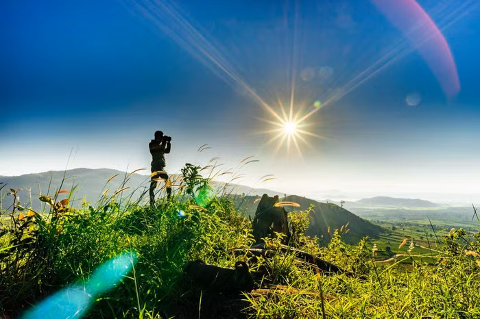 Chư Đăng Ya bừng sáng và hùng vĩ khi mặt trời dần lên cao
