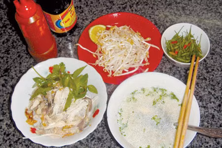 “Nửa thế kỷ” phở khô Gia Lai ảnh 1