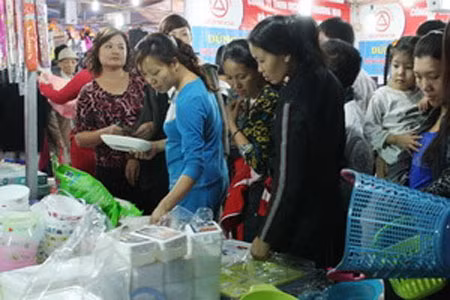 Lạm phát năm nay vọt lên hai con số, ở mức 11,75% ảnh 1