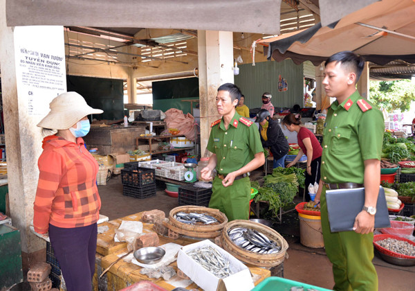Công an huyện Chư Pah vào cuộc điều tra vụ việc. Ảnh: H.T Công an huyện Chư Pah vào cuộc điều tra vụ việc. Ảnh: H.T