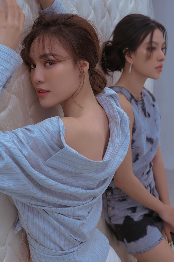 Bộ trang phục với tone pastel chủ đạo và gam màu xanh dương khá dịu mắt đã giúp cho Ninh Dương Lan Ngọc và Tú Hảo có một sự kết hợp nhẹ nhàng, tinh tế