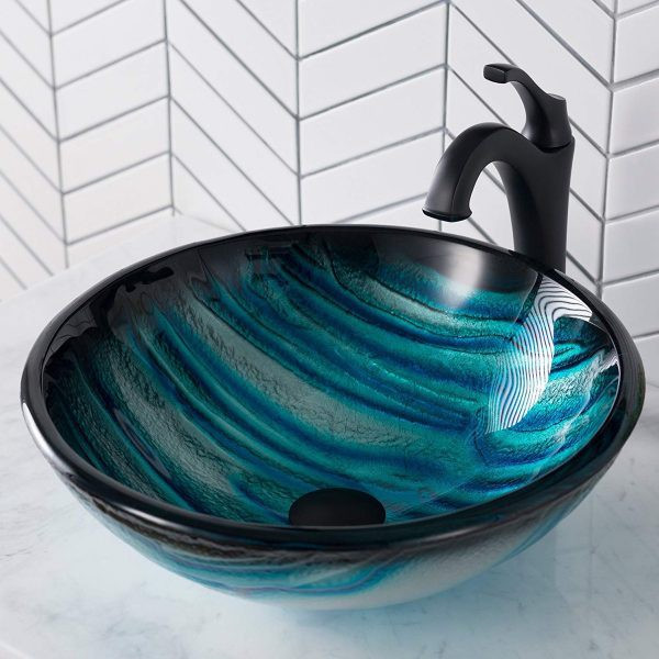 Họa tiết trong bồn rửa lấy cảm hứng từ những đợt sóng nhấp nhô ngoài đại dương.