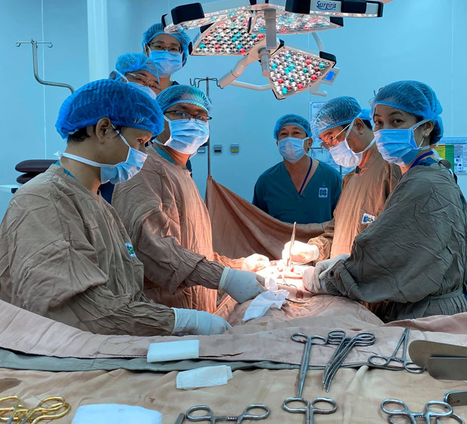 Một ca phẫu thuật ung thư âm đạo. ẢNH: BSCC