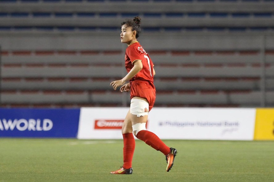 Trung vệ Chương Thị Kiều của tuyển nữ Việt Nam sẽ phẫu thuật chấn thương trong nước. Ảnh: T.L