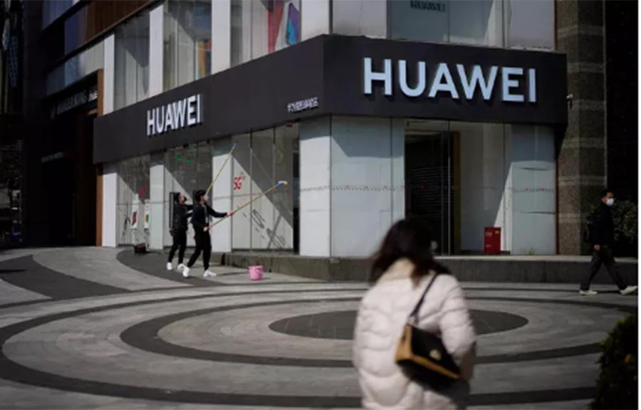 Một cửa hàng của Huawei tại TP Thượng Hải - Trung Quốc Ảnh: Reuters