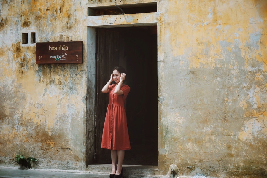 Không chỉ trong MV, những bức ảnh đời thường không trang điểm kĩ càng Hoàng Hà vẫn khá thu hút người nhìn. Ảnh: Nhân vật cung cấp. 