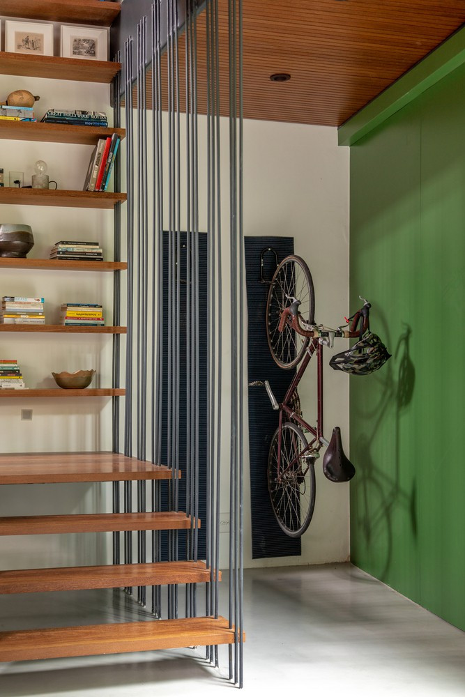 Xe đạp gắn tường làm chức năng trang trí.