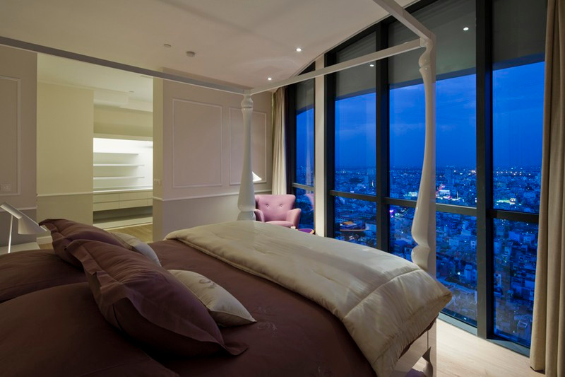 Phòng ngủ chính được thiết kế khai thác tầm nhìn từ trong phòng ra bên ngoài. Phòng ngủ chính được thiết kế khai thác tầm nhìn từ trong phòng ra bên ngoài.