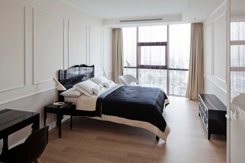 Một phòng ngủ khác được thiết kế với tông màu đen trắng. Một phòng ngủ khác được thiết kế với tông màu đen trắng.