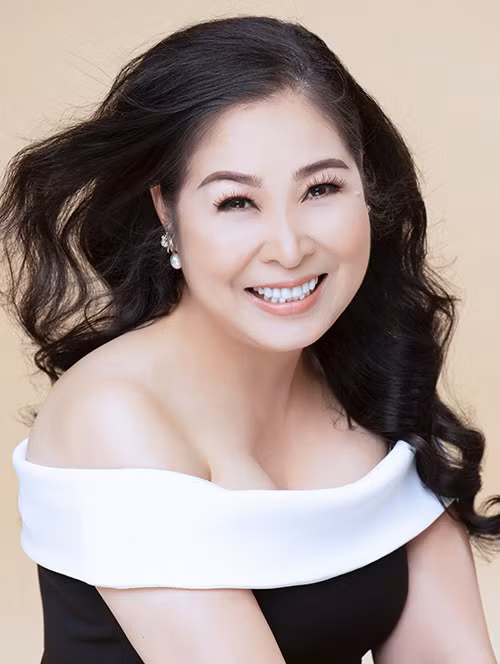 Nhiều người hâm mộ khen ngợi vẻ ngoài của nữ nghệ sĩ trẻ trung hơn so với tuổi thật.