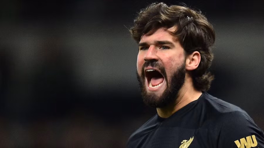 Alisson là thủ môn quan trọng của Liverpool