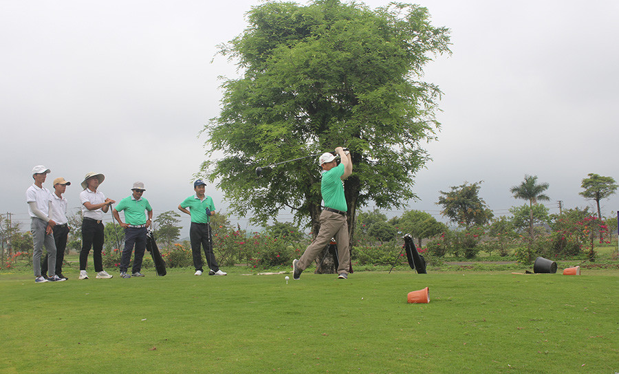 Giải đấu có sự tham gia của 50 golfer. Ảnh: H.S