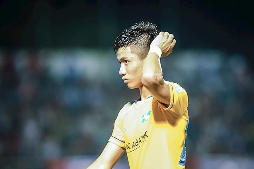 Chấn thương là nỗi ám ảnh của Phan Văn Đức suốt 2 năm qua. Ảnh: Duy Anh