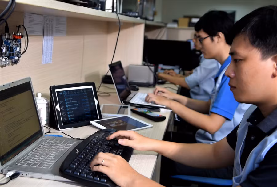  Nhóm sản xuất phần mềm ở Soncamedia