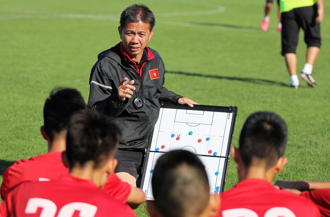 Đạo đức cầu thủ đang là thách thức của bóng đá Việt Nam, vai trò này thuộc về công tác đào tạo ở các CLB