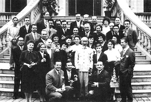 Chủ tịch Hồ Chí Minh luôn được bạn bè quốc tế yêu mến và kính phục (ảnh tư liệu). Chủ tịch Hồ Chí Minh luôn được bạn bè quốc tế yêu mến và kính phục (ảnh tư liệu).