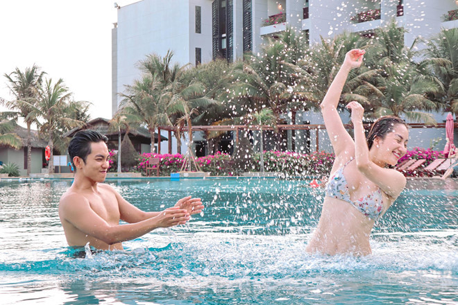 Chênh nhau hơn 10 tuổi nhưng cặp đôi rất hòa hợp