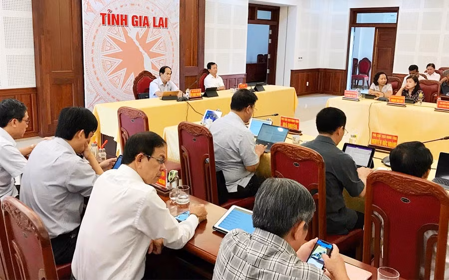  Quang cảnh hội nghị trực tuyến Chính phủ với doanh nghiệp nhằm tháo gỡ khó khăn do ảnh hưởng của dịch Covid-19 tại điểm cầu Gia Lai. Ảnh: H.D