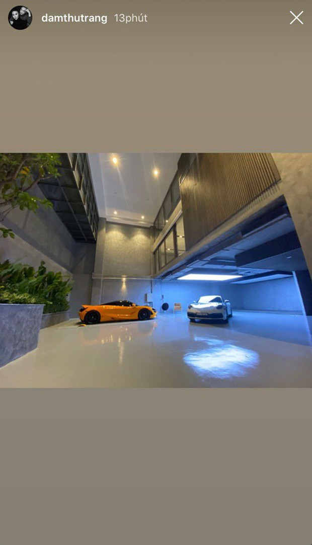 Một góc gara gây "choáng" trong căn biệt thự mới của Cường Đô La và Đàm Thu Trang. Một góc gara gây